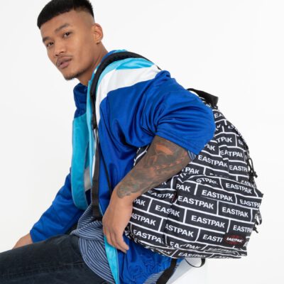 MOCHILA EASTPAK Padded Pak'r® EK620C89 Bold Branded negra y blanca logos Eastpak