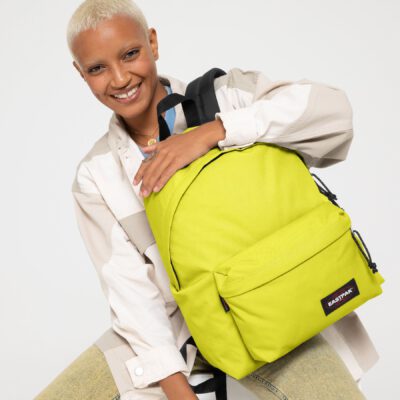 MOCHILA EASTPAK Padded Pak'r® 24l. EK620I75 Spring Lime amarillo limón