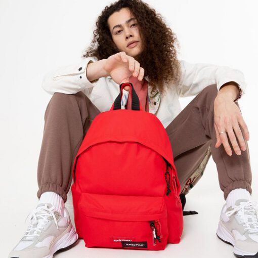 MOCHILA EASTPAK Padded Pak'r® 24l. EK620K47 Sailor Double rojo intenso con logo doble