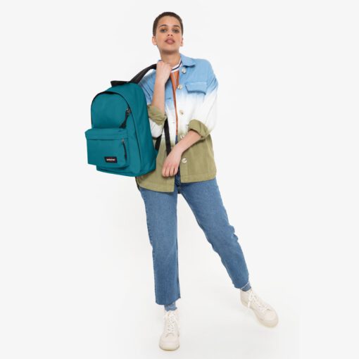 MOCHILA EASTPAK Out Of Office 27 litros con bolsillo ordenador EK767L47 Cosmos Blue azul turquesa