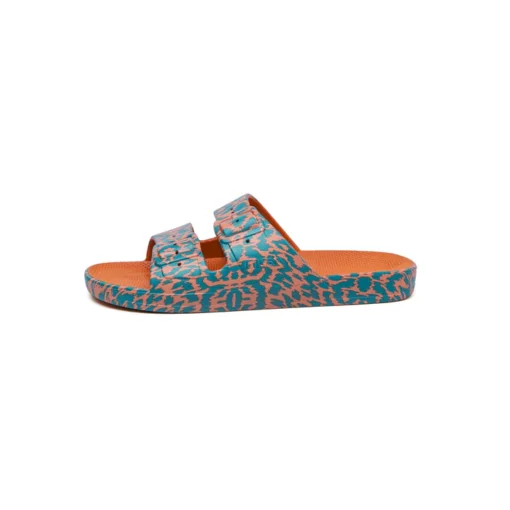 Chanclas FREEDOM MOSES Unisex veganas Perfumadas Ref. FM-IKTCH IKAT CHAI Naranjas y azul