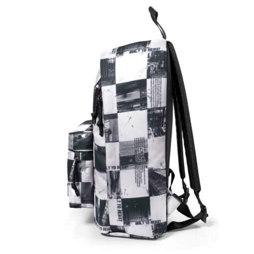 MOCHILA EASTPAK Out Of Office 27 litros con bolsillo ordenador EK7672E9 TAGS CHECKS Blanca y negra