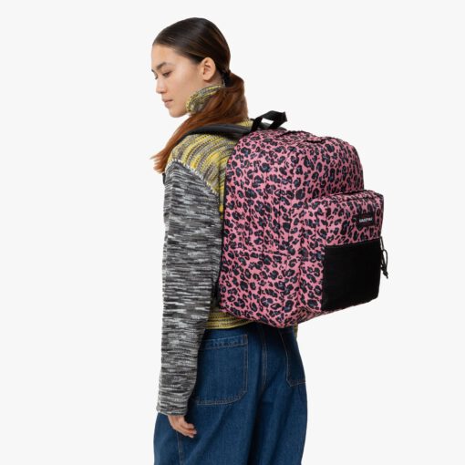 MOCHILA EASTPAK Pinnacle triple 38 litros EK060606 BEASTIMAL PINK animal print rosa