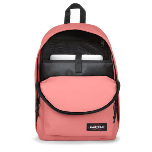 MOCHILA EASTPAK Out Of Office 27 litros con bolsillo para portátil EK7670O8 PEACH PINK Rosa salmón