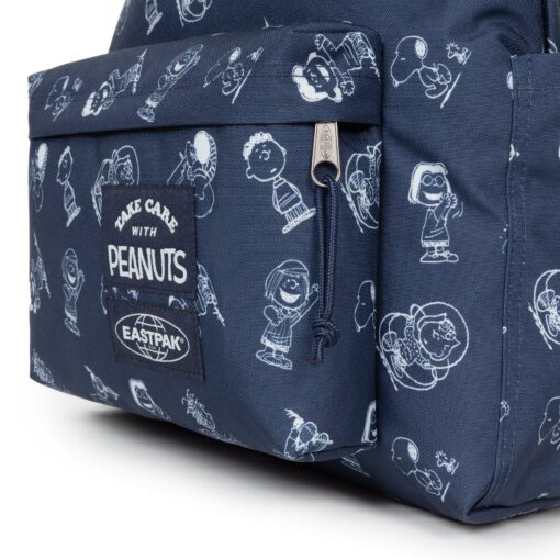 MOCHILA EASTPAK Day Pak'r 24l EK0A5BG47O0 PEANUTS NAVY -azul marino con Snoopys estampados