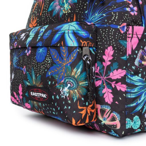 MOCHILA EASTPAK Day Pak'r 24l EK0A5BG41Q9 JUNGLE DA negra estampada fantasia