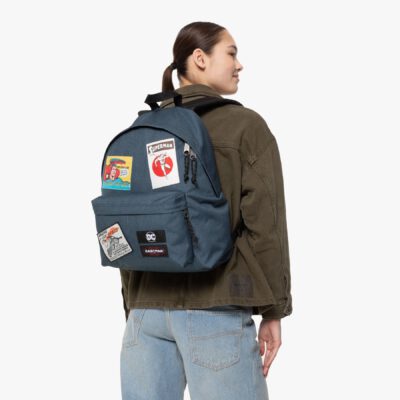 MOCHILA EASTPAK Padded Pak'r® 24 litros EK620 5V2 SUPERMAN PATCH- tejana con parches super héroes