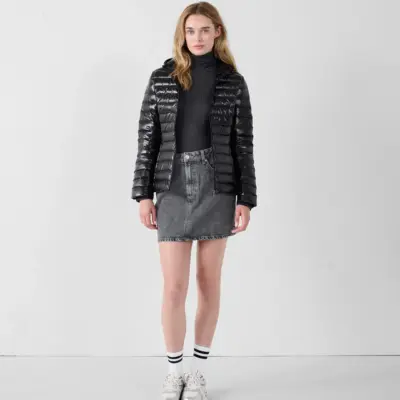 Chaqueta con capucha Jott de pluma mujer CLOE shiny WDOW212505-999 negro brillante