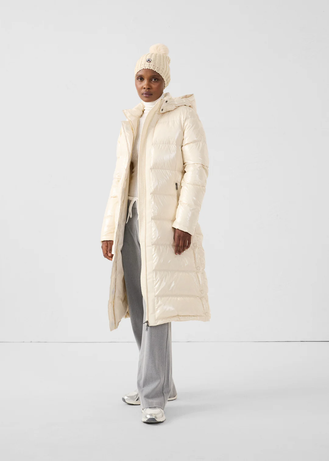 Chaqueta-Karachi-Grand-Frio-Jott 2 Chaqueta capucha pelo Jott de pluma Mujer GRAN FRÍO KARACHI FW24WPAR53-90H Naturel -blanco roto