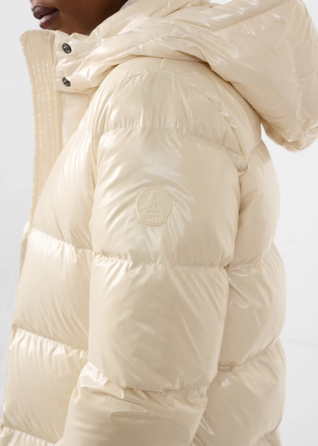 Chaqueta-Karachi-Grand-Frio-Jott 4 Chaqueta capucha pelo Jott de pluma Mujer GRAN FRÍO KARACHI FW24WPAR53-90H Naturel -blanco roto