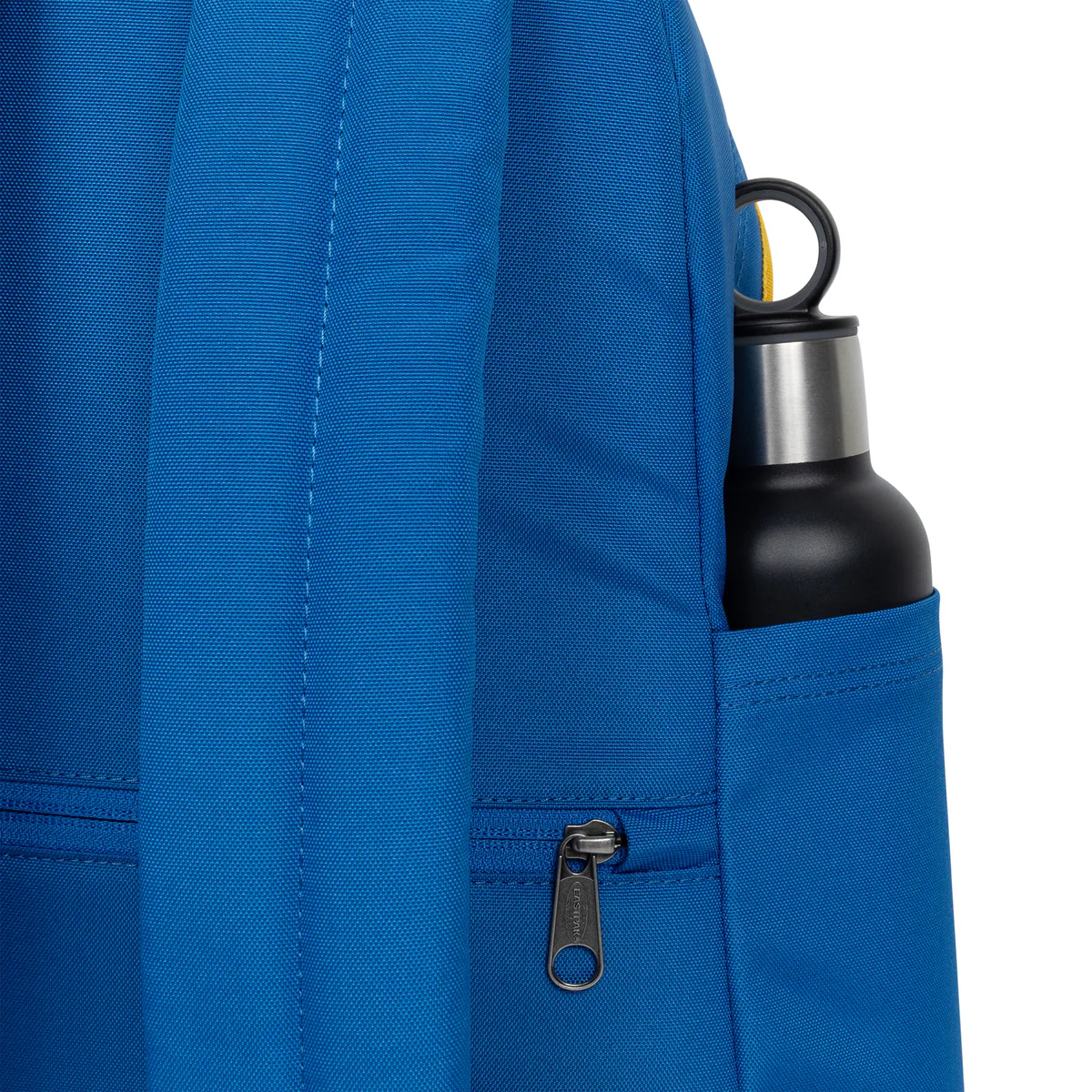 Mochila-Lakers-NBA 1 MOCHILA EASTPAK Day Pak'r 24l EK0A5BG4 5Z9 GLDNSTATWARRIOR NBA azul y amarillo